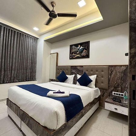 Hotel E Classico Bhavnagar Buitenkant foto