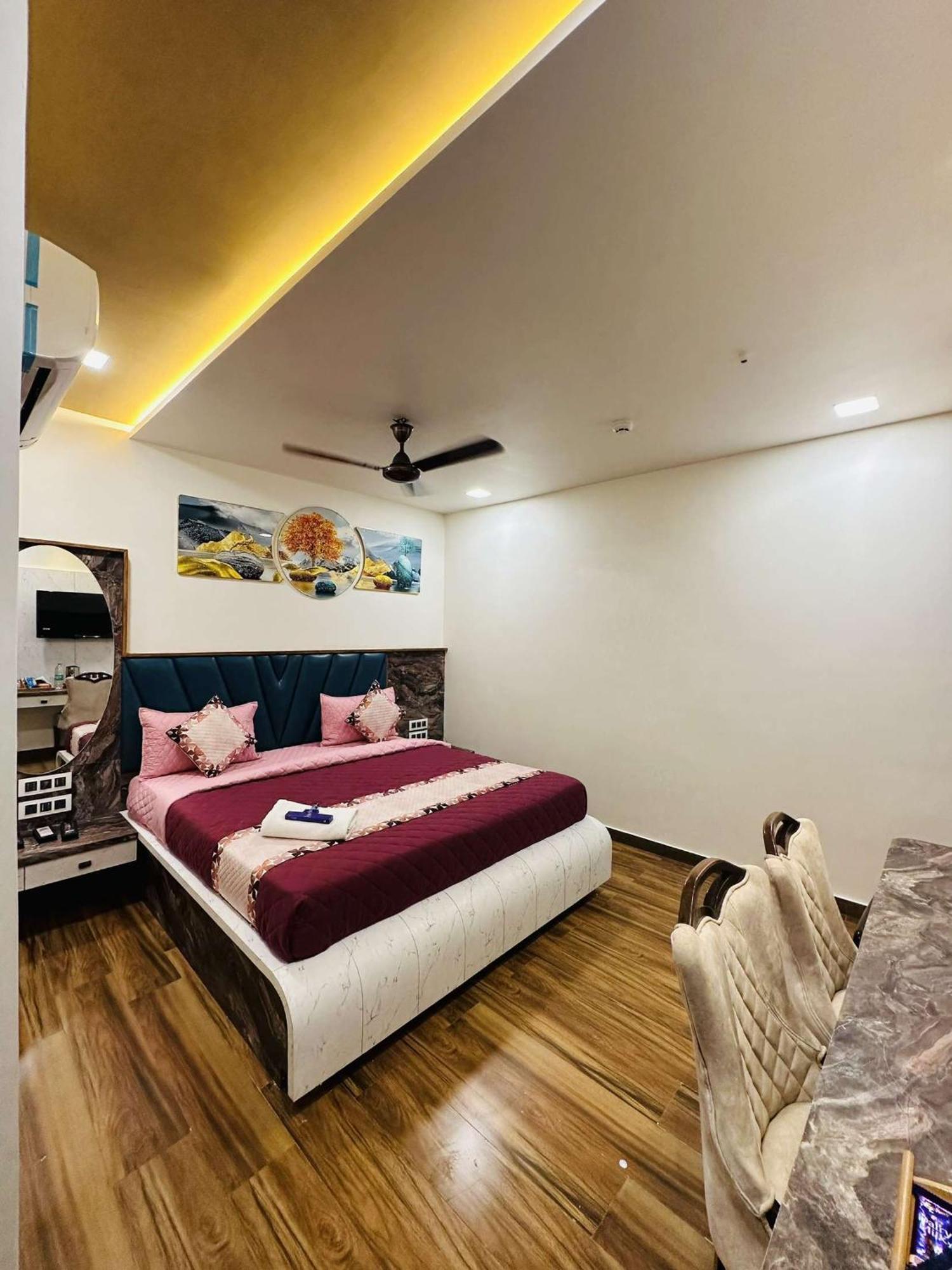 Hotel E Classico Bhavnagar Buitenkant foto